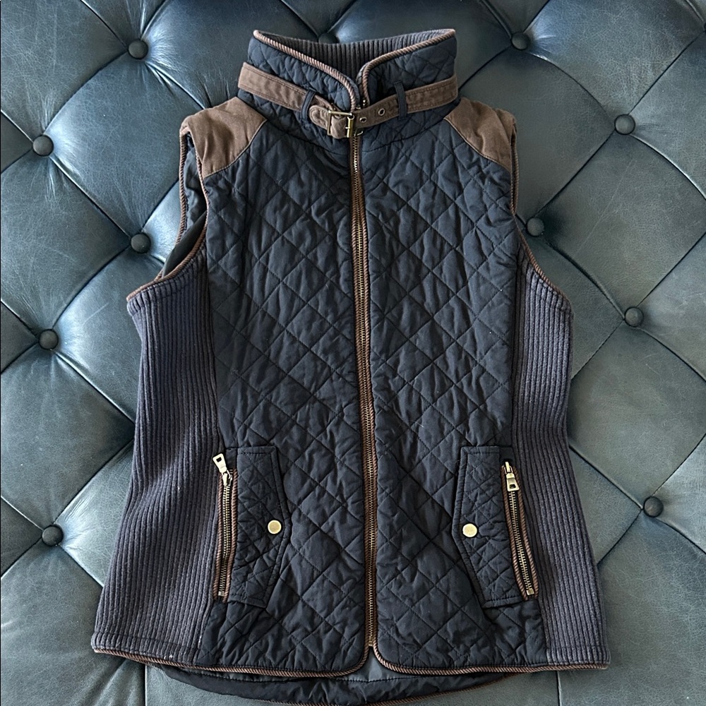 Gallery Weekend Quilted Navy and Brown Vest-M